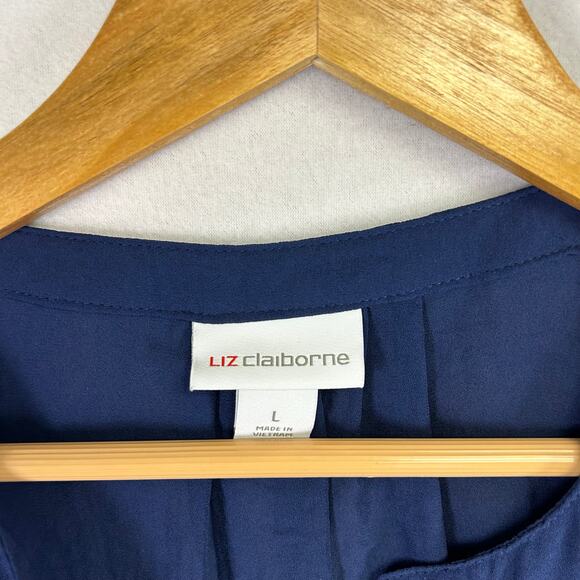 Woman's Casual Chic Shirt Bundle - Size Large Normcore Everyday Wear - Picture 6 of 13